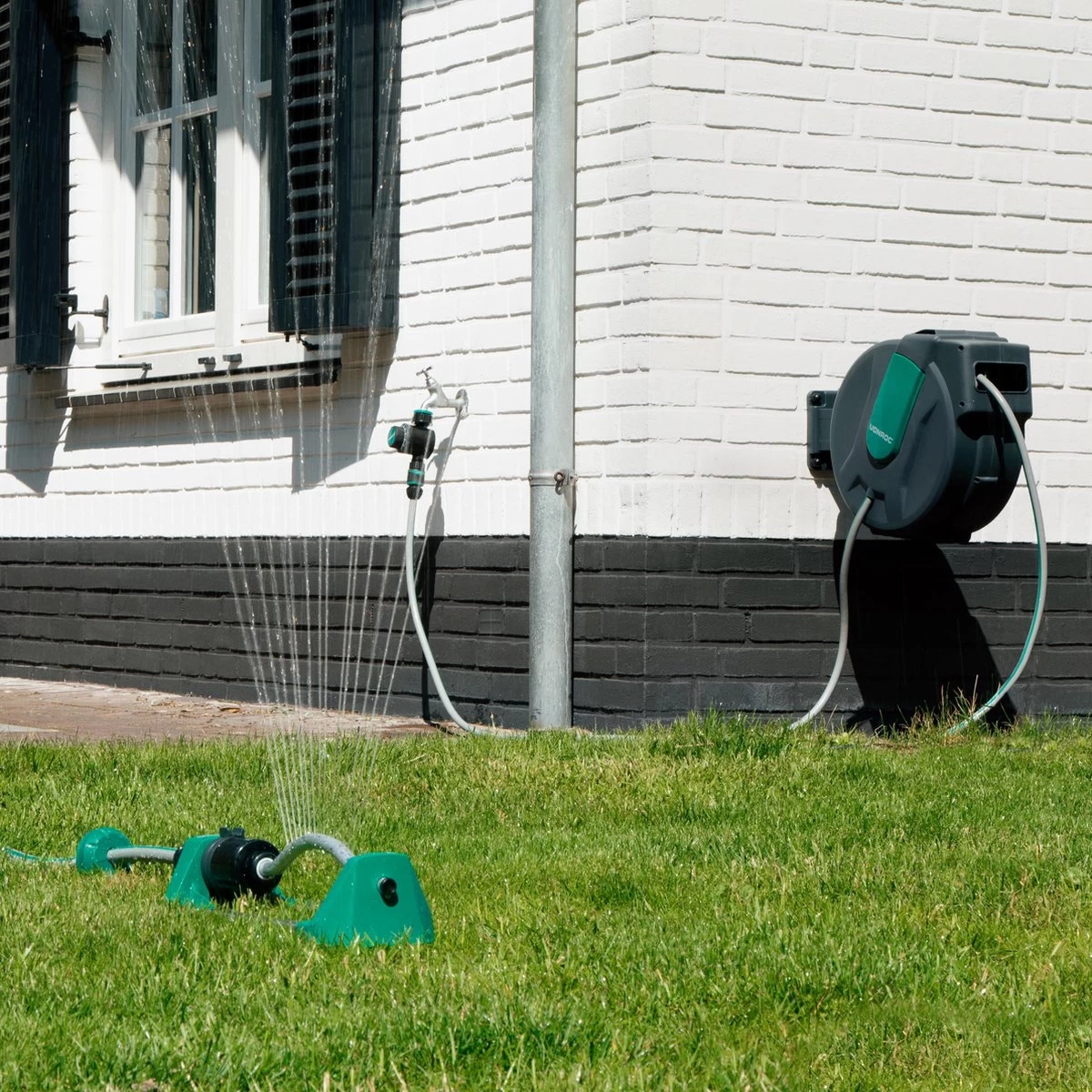 VONROC Automatische Slanghaspel – Incl. 25m Tuinslang, Aansluitslang, Spuitstuk, Koppelingen & Kraanaansluiting - Image 5