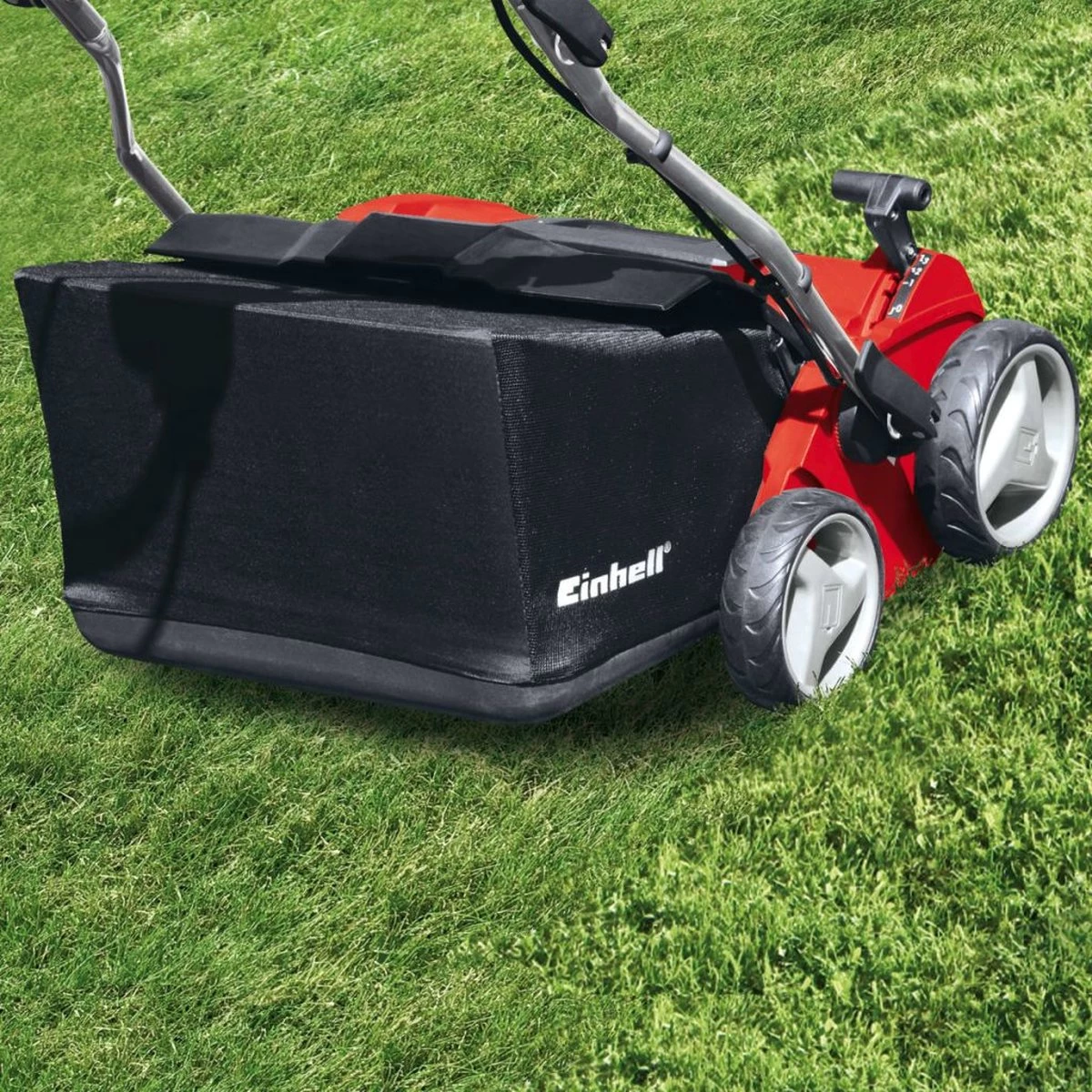 Einhell Verticuteerder En Beluchter GE-SA 1640 (1600 W - 40 Cm Werkbreedte - Tot 12 Mm Werkdiepte - In Hoogte Verstelbaar Stuur - Opvangzak 48 L - Incl. Beluchtingsrol) - Image 2