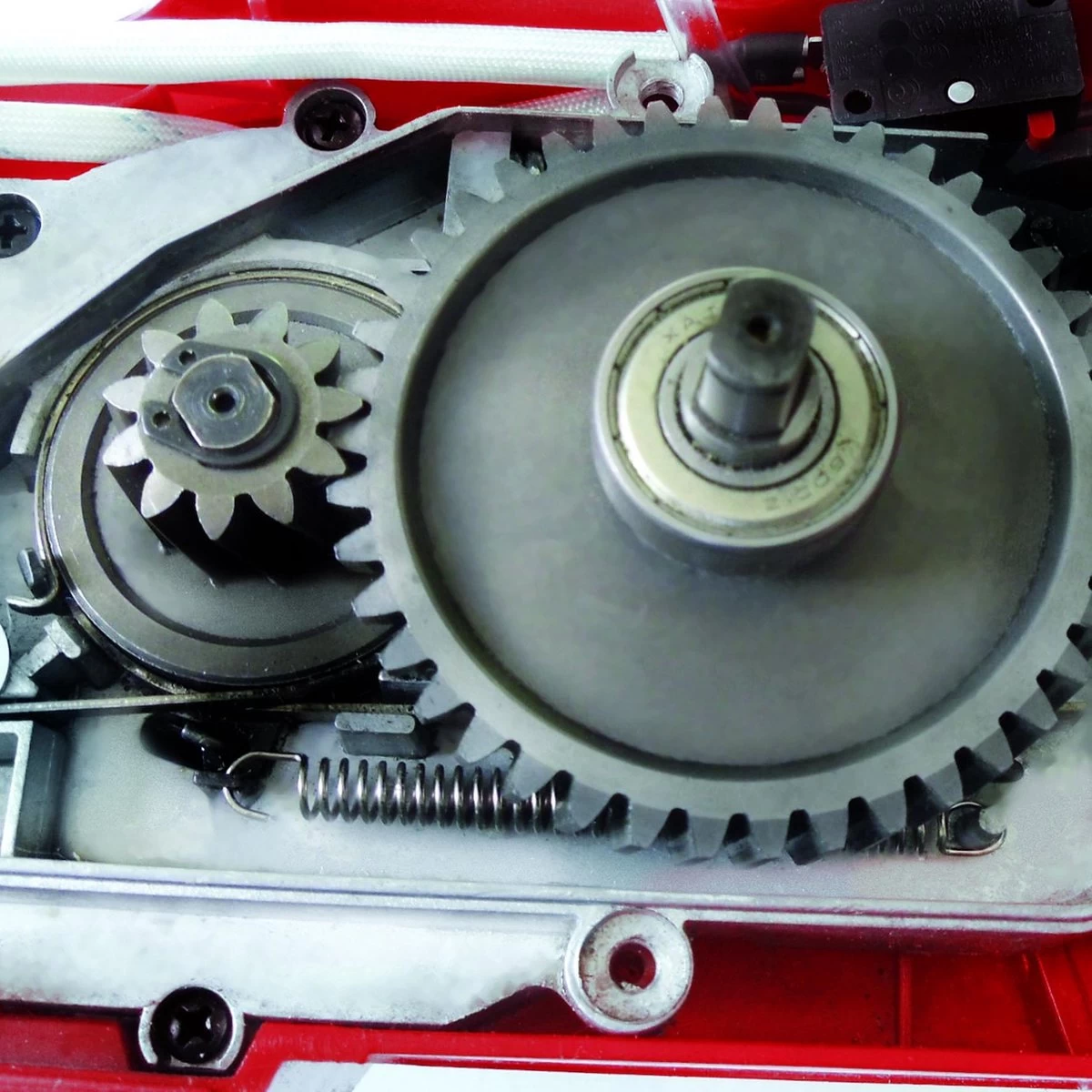 Einhell Elektrische Kettingzaag GH-EC 2040 (2000 Watt - 375 Mm Zaaglengte - Oregon-ketting En Kwaliteitszwaard - Terugslagbescherming En Kettingvangbout) - Image 3