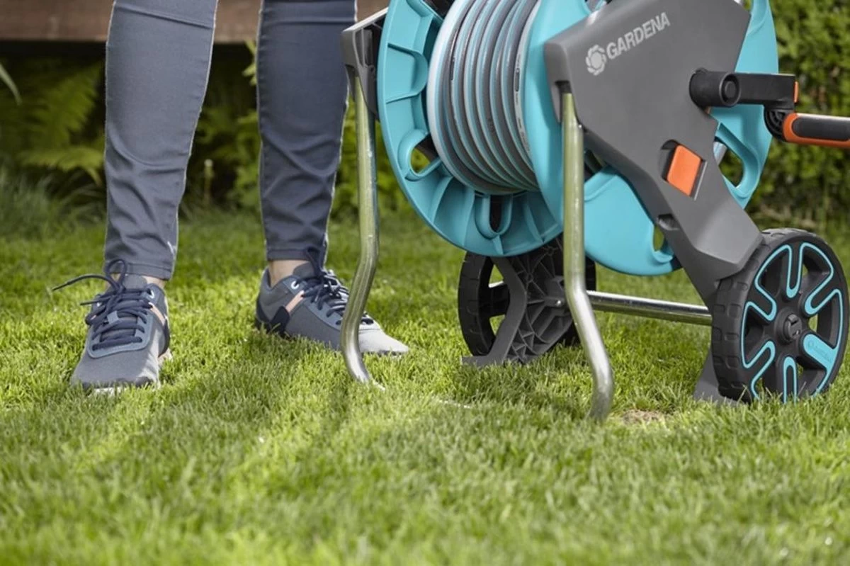 GARDENA - AquaRoll CleverRoll S Set Slangenwagen - Incl. 20 M Slang - Maximaal 40 M Opbergcapaciteit - Image 10