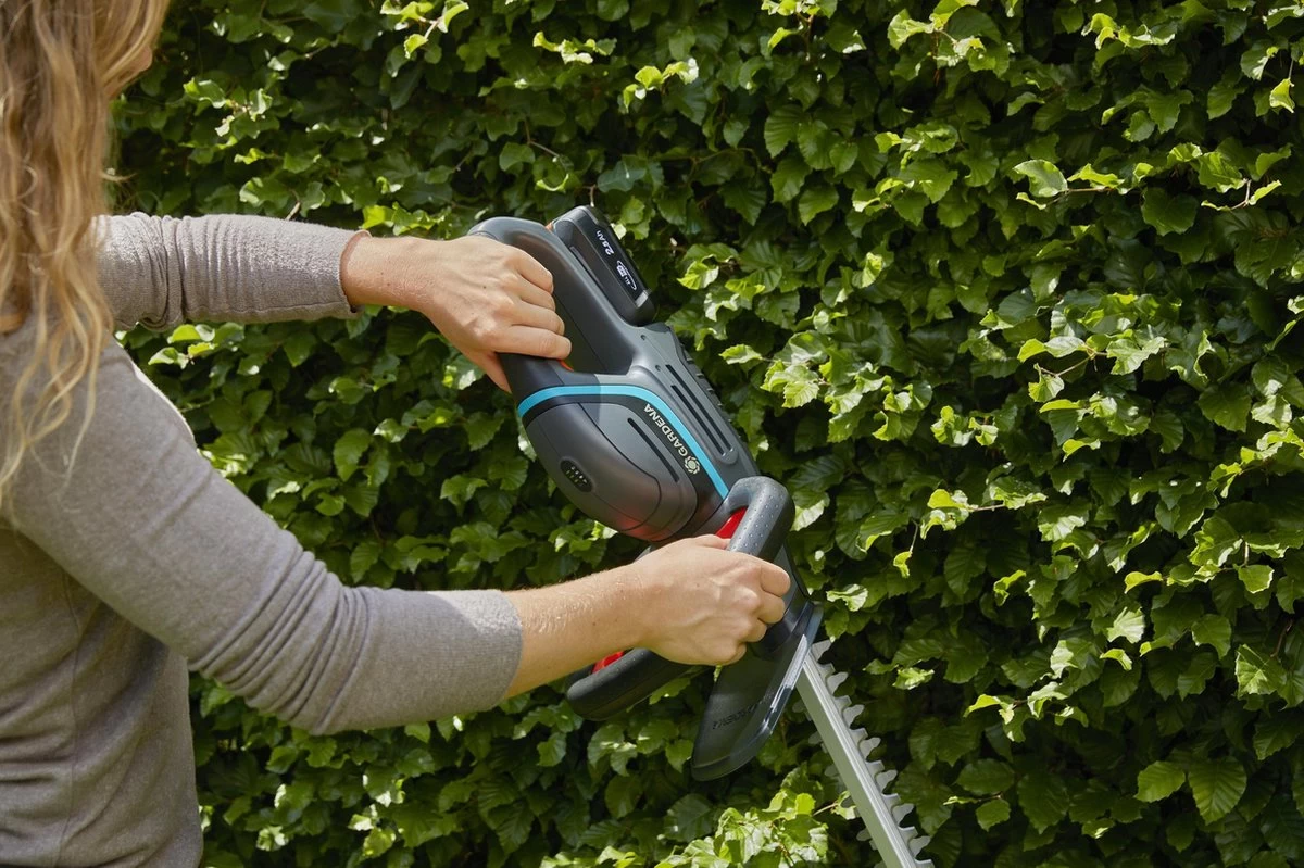 GARDENA - ComfortCut 50/18V-P4A Ready-To-Use Set - Heggenschaar - Image 8