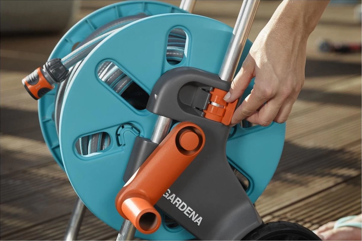 GARDENA - AquaRoll CleverRoll S Set Slangenwagen - Incl. 20 M Slang - Maximaal 40 M Opbergcapaciteit - Image 9