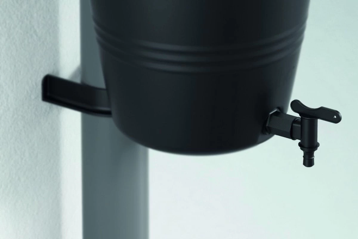 Elho Green Basics Rain Catcher 33 - Regenton Voor Balkonbuiten - Ø 33.5 X H 73.5 Cm - Zwart/Living Black - Image 5