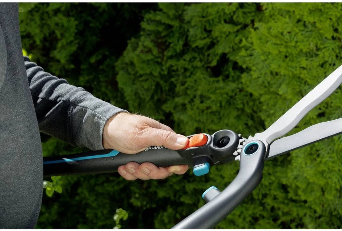 GARDENA - 2 In 1 EnergyCut Heggenschaar - 2.5x Meer Kracht - Totale Lengte 60 Cm - Image 3