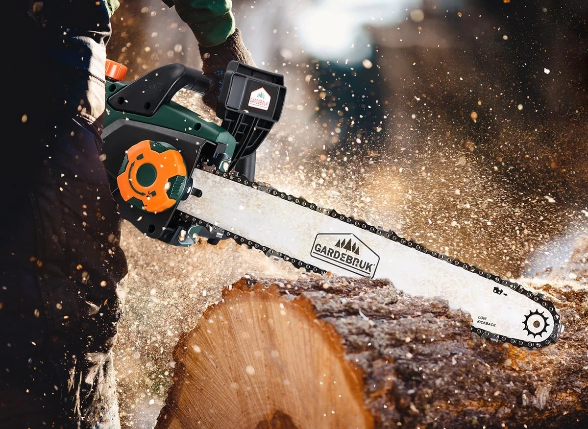 Merkloos Gardebruk Elektrische Kettingzaag 2800 Watt - 46cm Snijlengte - Image 6