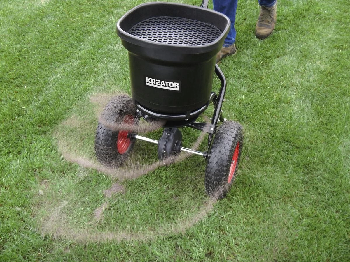 Kreator KRTGR9005 Strooiwagen - 300 Tot 370 Cm Strooibreedte - 23 Liter - Image 4